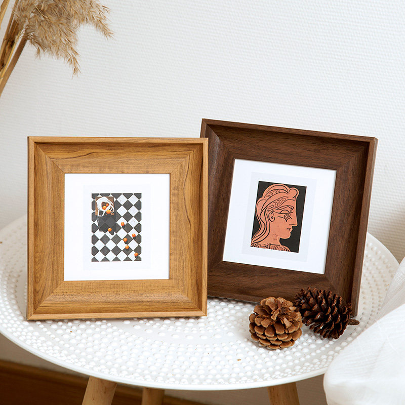 Resin Art Stand - Color Splicing Square Photo Frame Stand