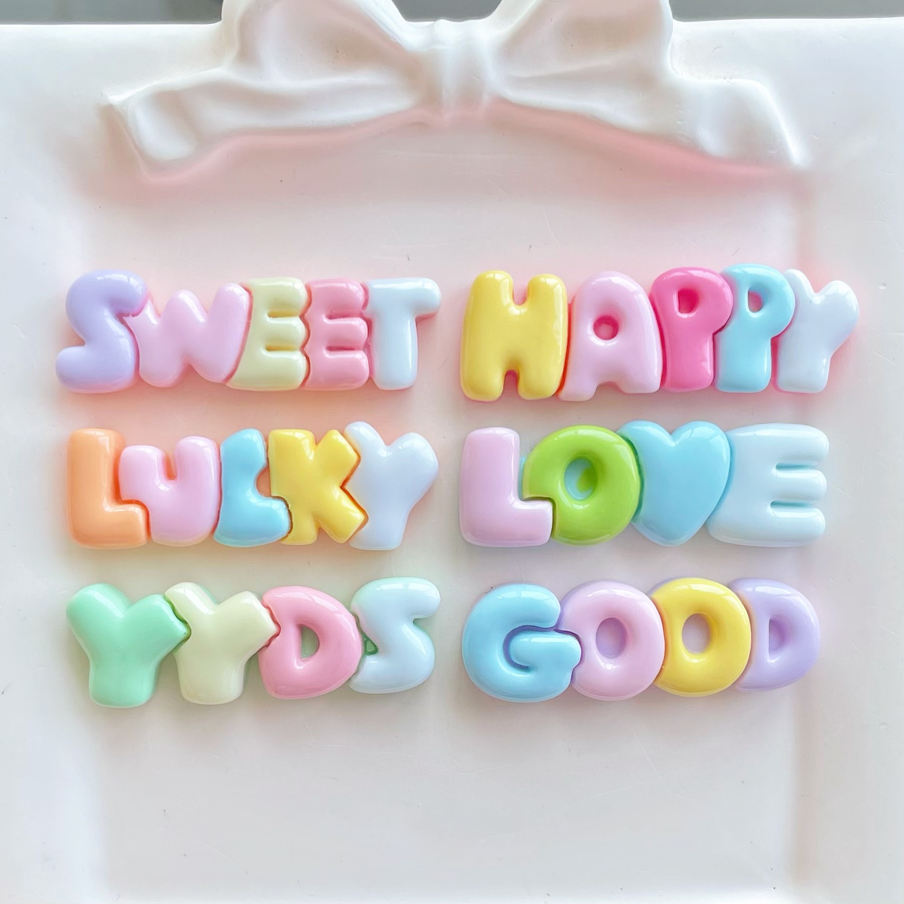 10-30Pcs Color Letter Planar R - Resin Art Letter Keychain 评论和价格