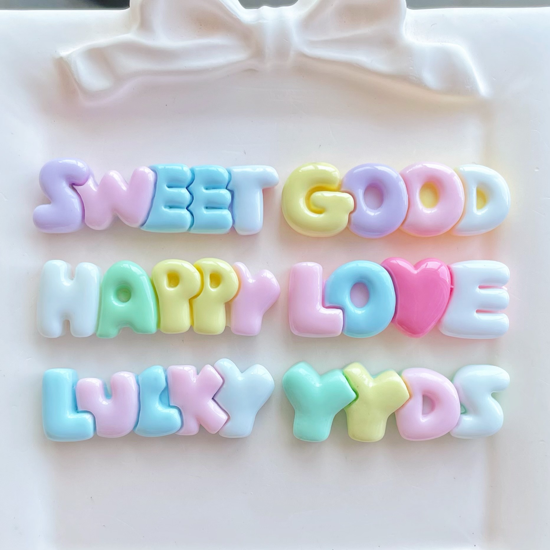 10-30Pcs Color Letter Planar R - Resin Art Letter Keychain 评论和价格